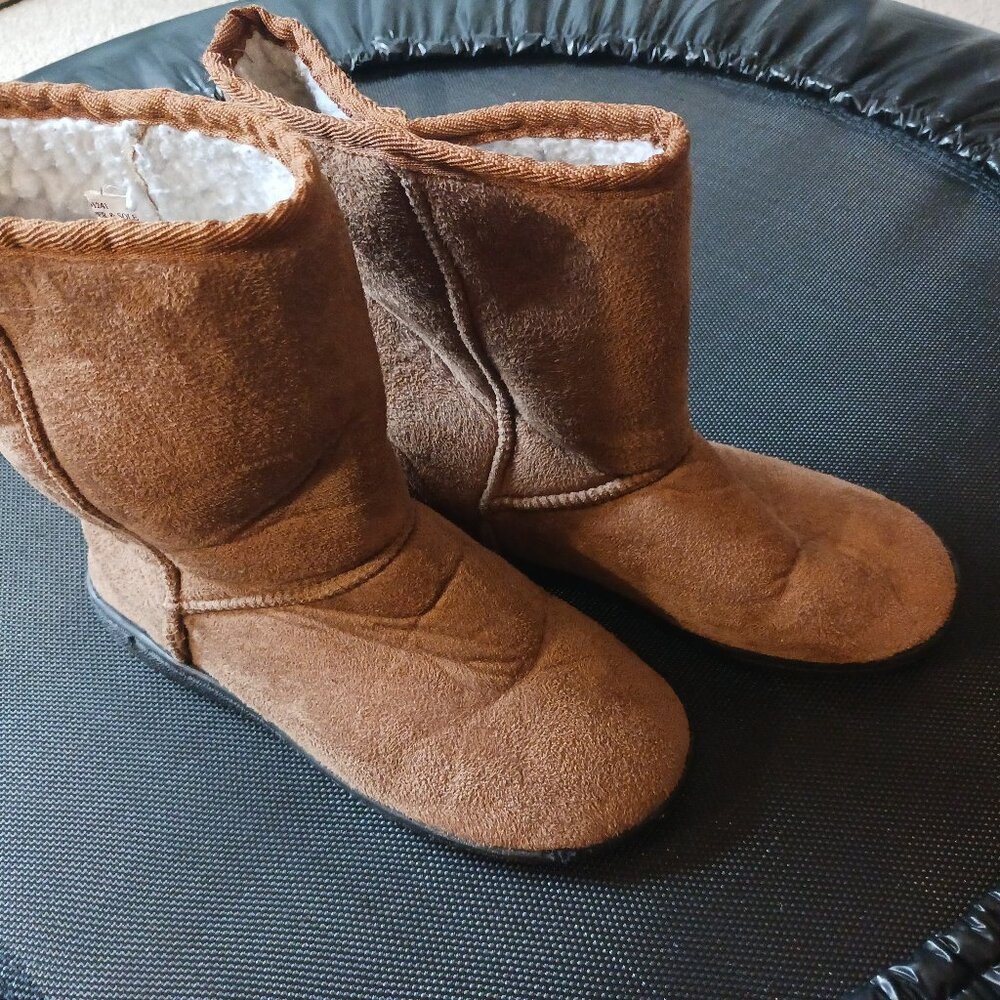 UGG (Look-alike) Boot  - Color TAN